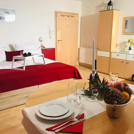 Apartment Apartment *