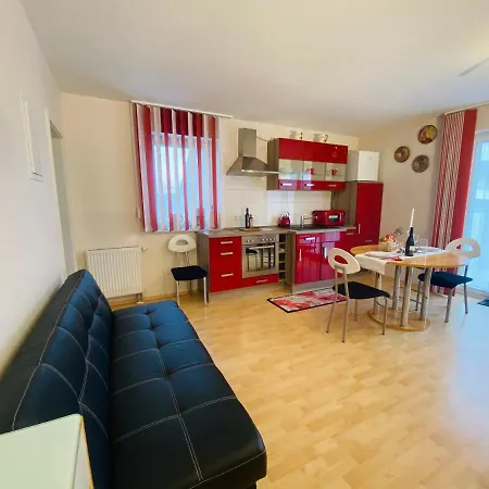 Apartment Apartment *